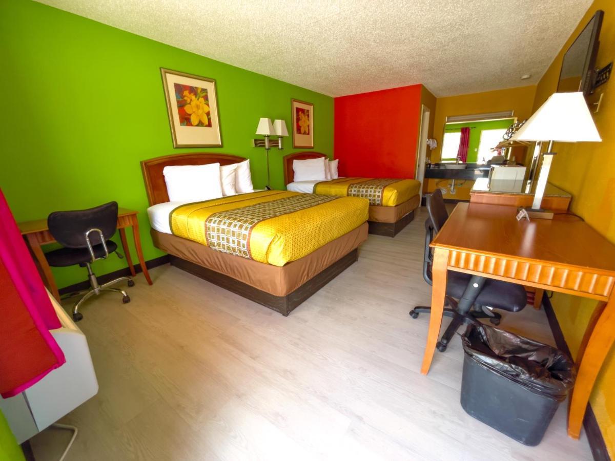 Morning Star Inn Anson Экстерьер фото