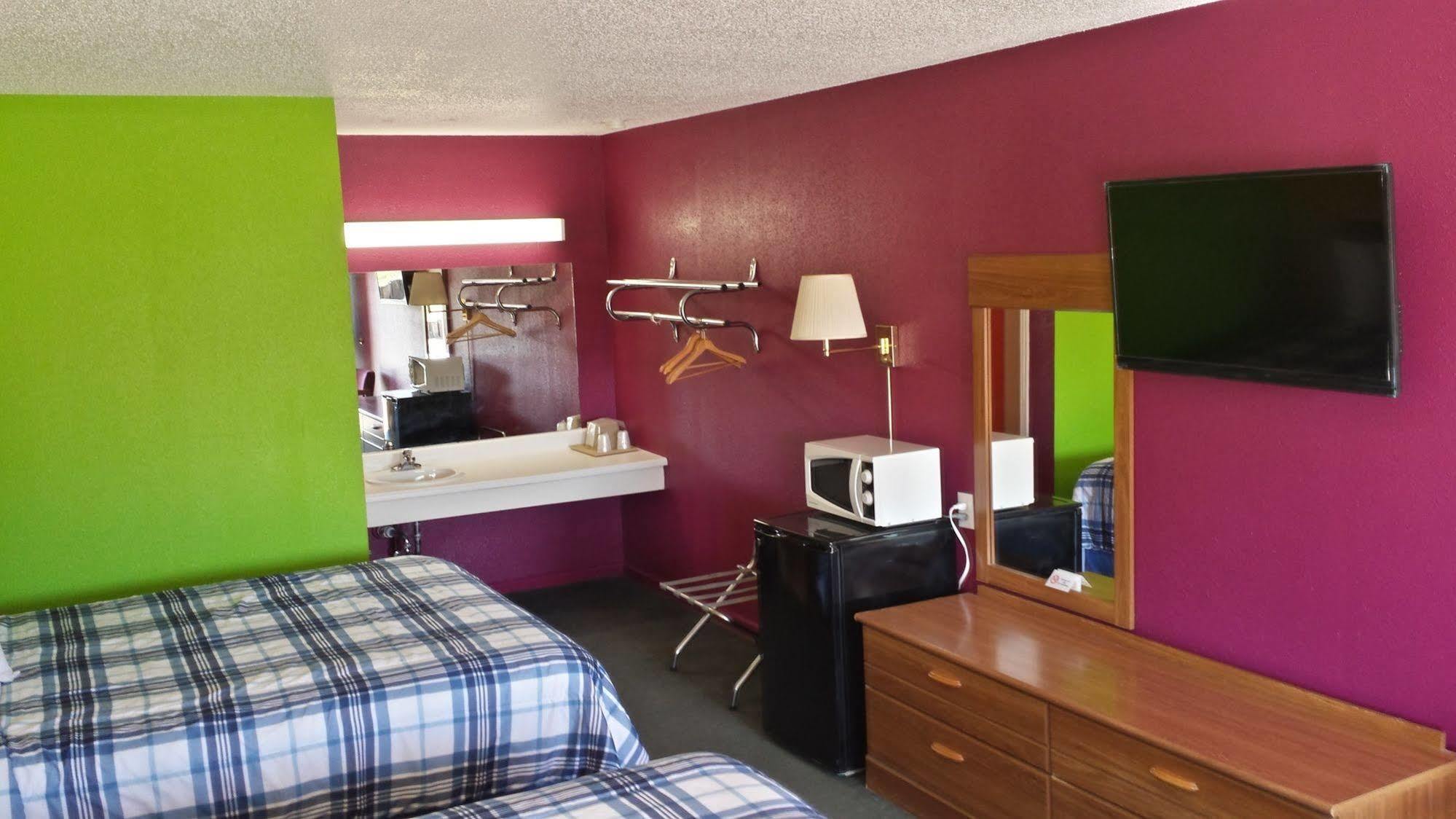 Morning Star Inn Anson Экстерьер фото